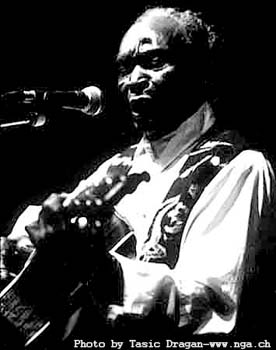 David Honeyboy Edwards 4