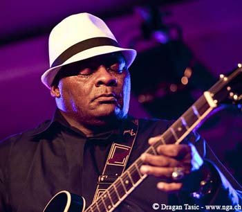 Earnest Guitar Roy 3