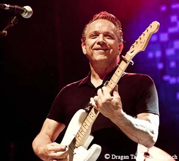 Jimmie Vaughan 6