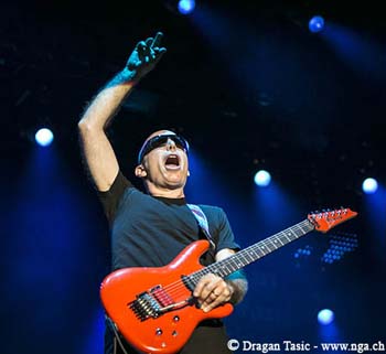Joe Satriani 4