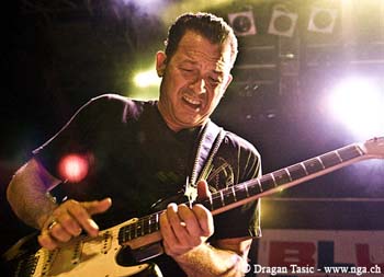 Tommy Castro 4