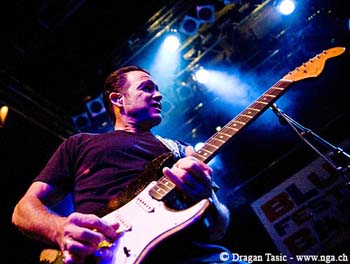 Tommy Castro 5
