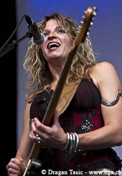 Ana Popovic 3