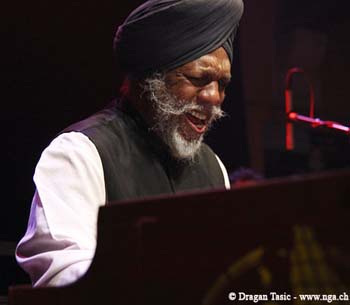 Dr. Lonnie Smith 4