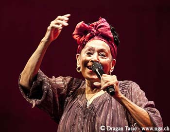 Omara Portuondo 8